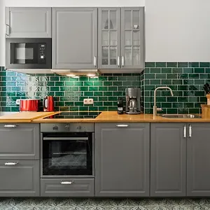 Appartement The Tieckstr Loft For Up To 7 People With 2 Bathrooms, Berlijn