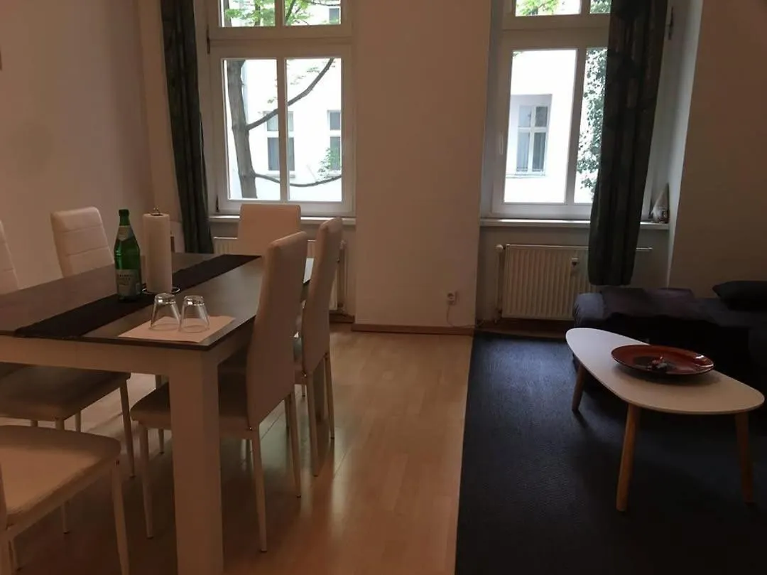 Appartement Tranquil Retreat Prenziberlin Near Alexanderplatz Berlin