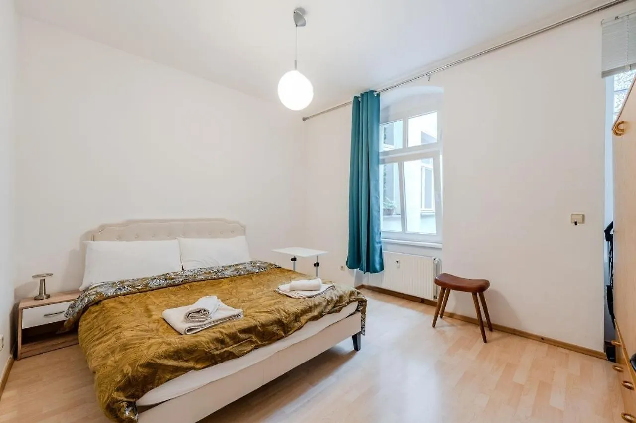 Tranquil Retreat Prenziberlin Near Alexanderplatz Apartment
